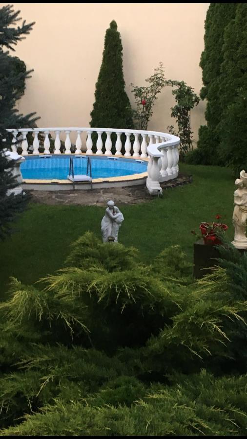 Adam Apartmanhaz Lägenhet Szeged Exteriör bild