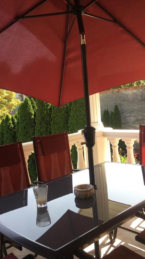 Adam Apartmanhaz Lägenhet Szeged Exteriör bild