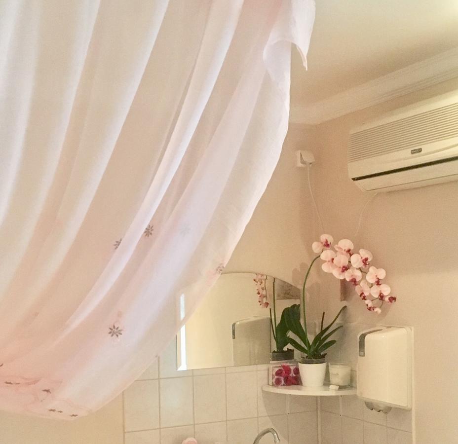 Adam Apartmanhaz Lägenhet Szeged Exteriör bild
