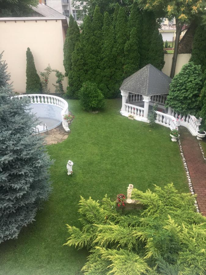 Adam Apartmanhaz Lägenhet Szeged Exteriör bild