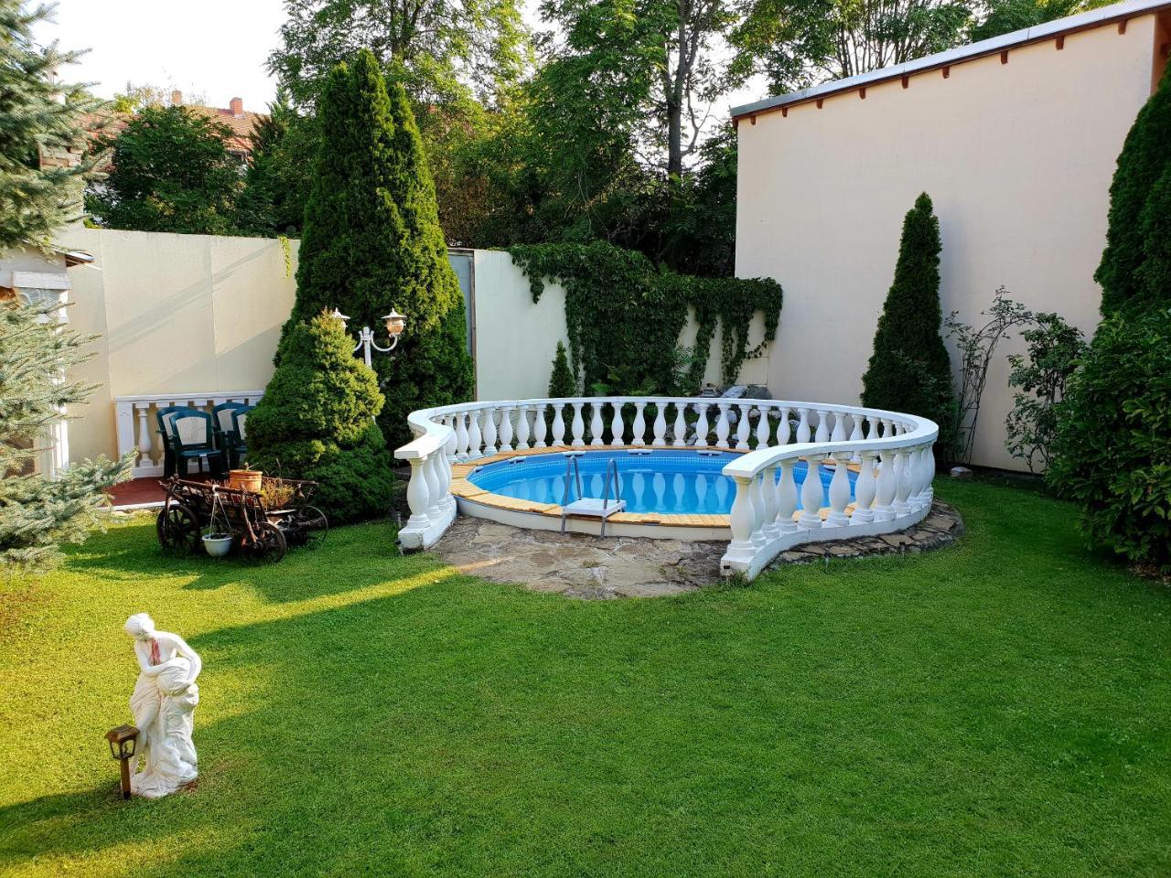 Adam Apartmanhaz Lägenhet Szeged Exteriör bild